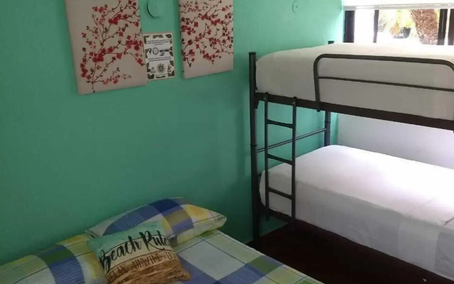Hostel Zazil