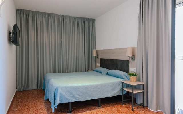 Port Europa Hotel