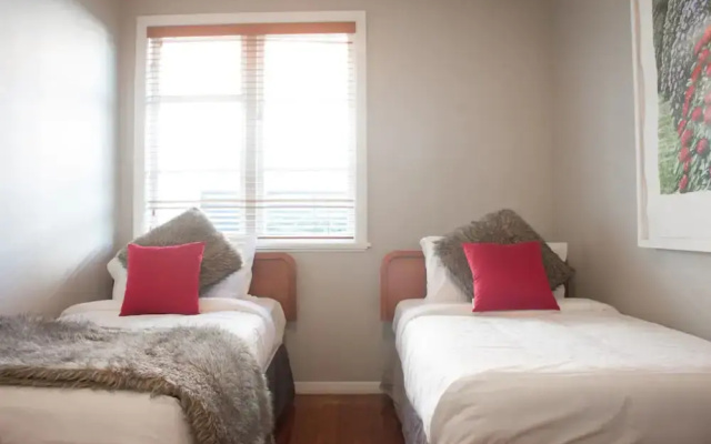 2 Bedroom Garden Oasis in Mount Eden