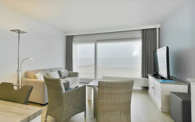 Flat in Blankenberge With Stunning Sea Views