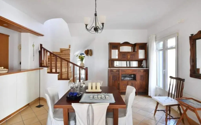 Villa Blue & White at Golden Beach