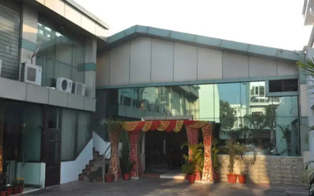 Sunder Palace
