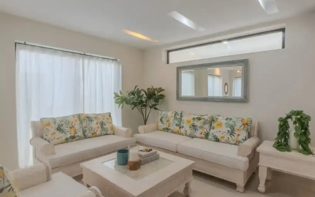 NOK Tropical 3BR Villa by Vistacana Rentals