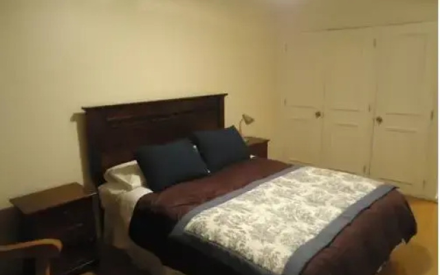 Catalina Apartments