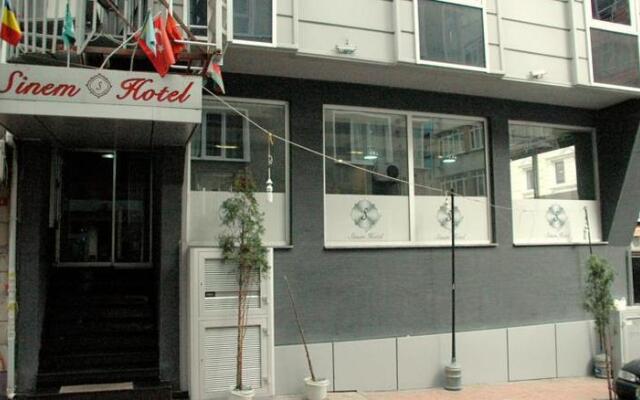 Sinem Hotel вид на фасад