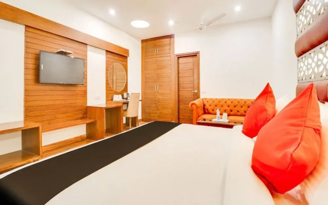 Capital O 44117 Hotel Alphonso