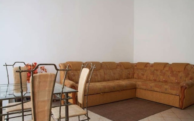 Апартаменты Apartment Berindy 3 комната для гостей