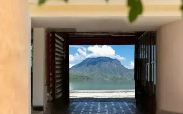 Lugu Lake Nagu Hotel