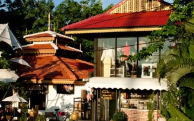 Baan Puang Petch