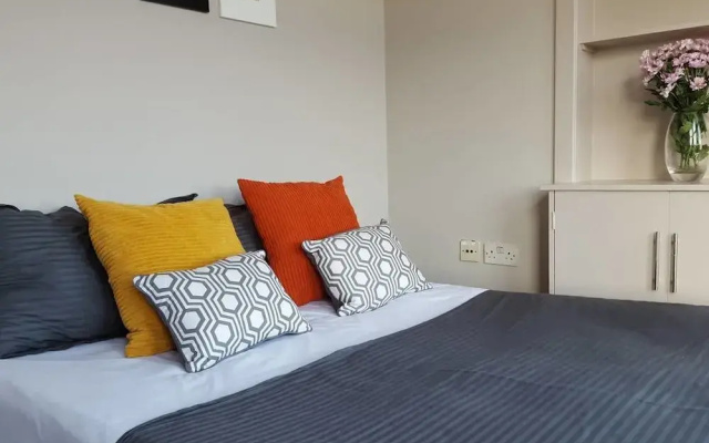 Dragon - Dumbarton Apartment 2 Bedroom Home