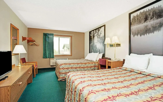 Super 8 By Wyndham Rogers Minnesota