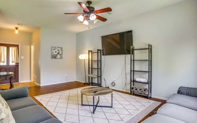 Fish & Hike: Pet-friendly Humble Home w/ Yard