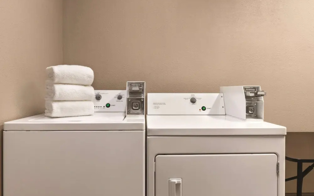 Country Inn Suites By Radisson Griffin Ga