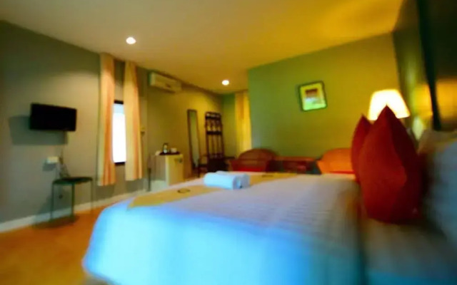 Home and Hill Resort