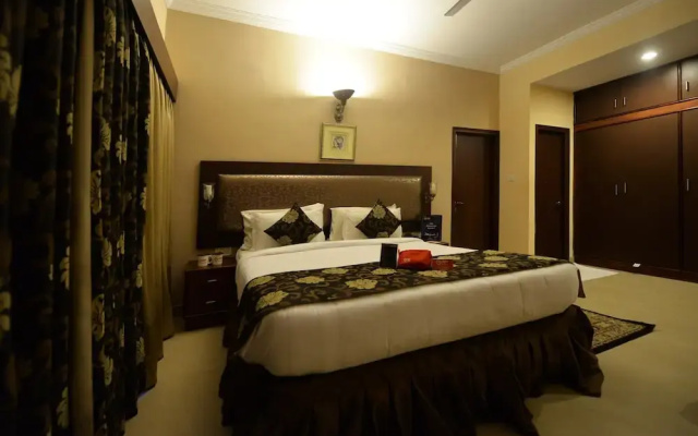 OYO Premium Banjara Hills Road No 12