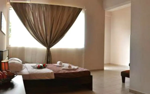 Golden Beach Hotel