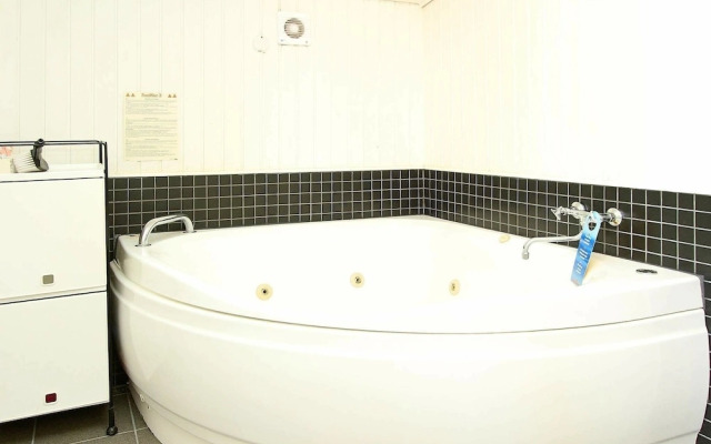 Quaint Holiday Home in Fanø With Whirlpool
