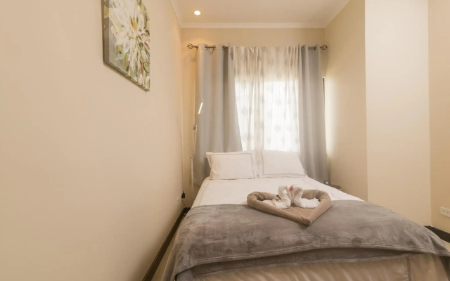 Playa Flamingo, Stunning Sunset View Condominium Flamingo Towers 17