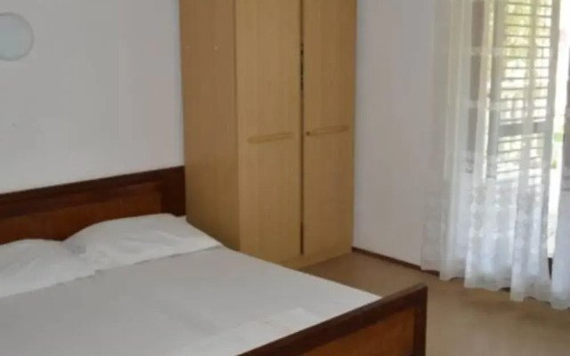Apartments Miki Rogoznica