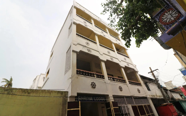 SPOT ON 40429 Hotel Shriya
