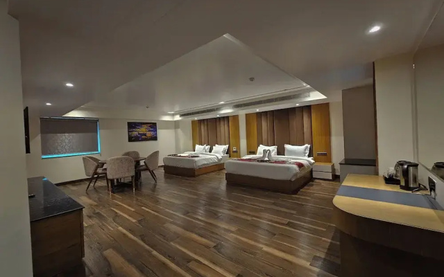 Hotel Elara
