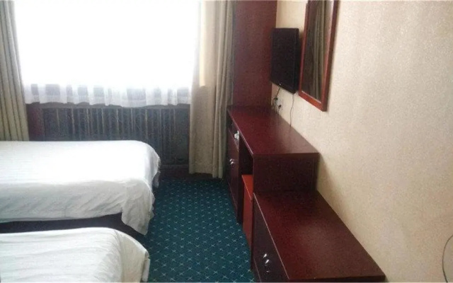Chengde Jichu Hotel
