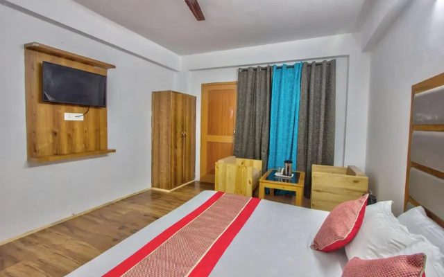 Hotel beas river retreat