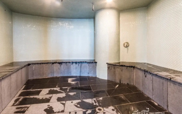 Turquoise Place 2806C