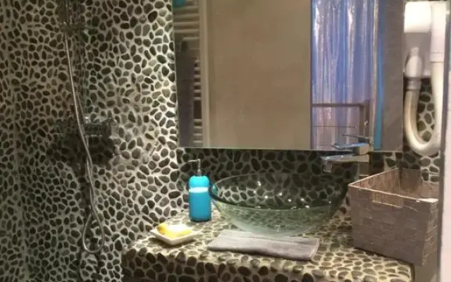 Les Suites de Naevag
