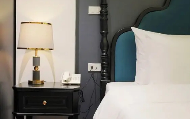 Royal Hotel Trinh Van Bo Nam Tu Liem