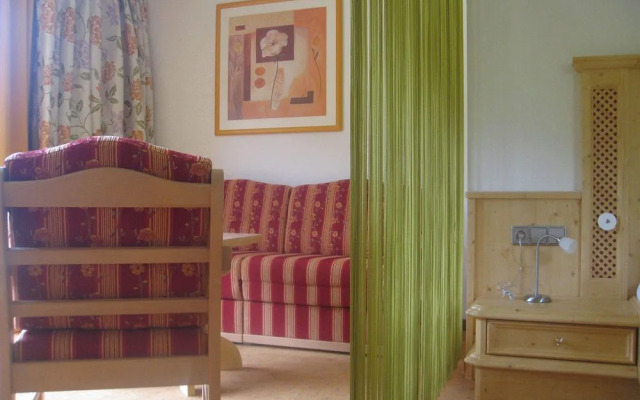 Tourist Hotel Boehm