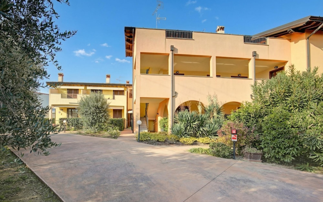 Holiday Sun Puegnago Terrace & Pool