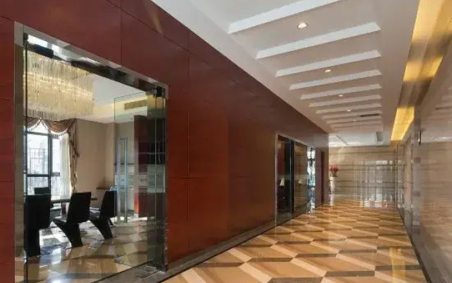 New Jinqiao Holiday Apartment