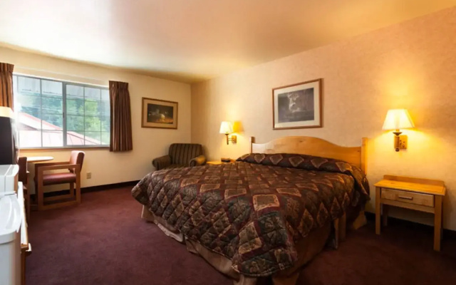 Summit Inn