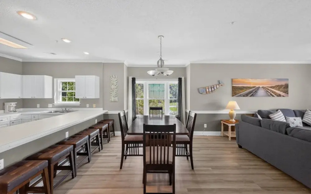 Magnolia North 4827-201