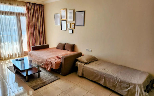Seafront Apartment - Wifi - Sleeps 5 - Fl2