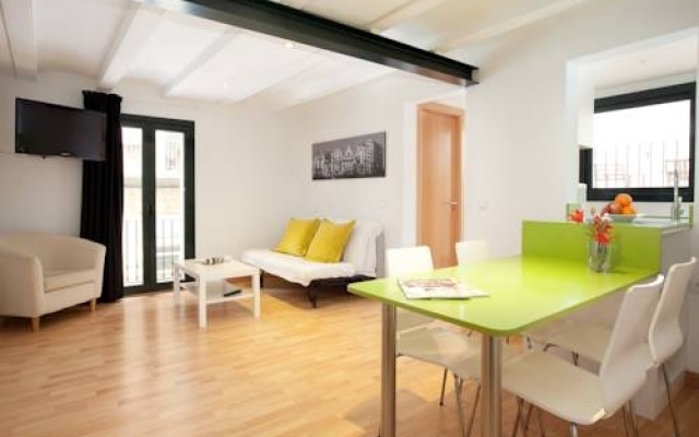 Отель Aspasios Verdi Apartments Испания, Барселона - отзывы, цены и фото номеров - забронировать отель Aspasios Verdi Apartments онлайн комната для гостей