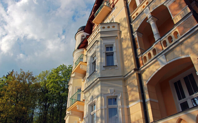 Hotel Villa Regent вид на фасад