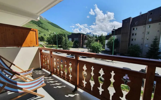 Alpine Apartment for 8 Guests