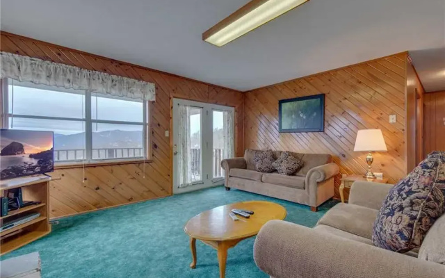 Crestview - Two Bedroom Cabin