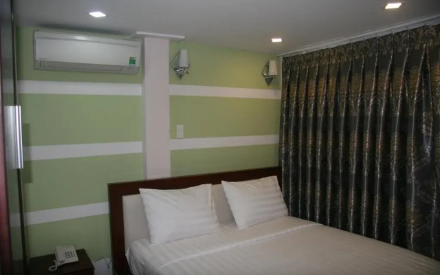 Yumi Hotel