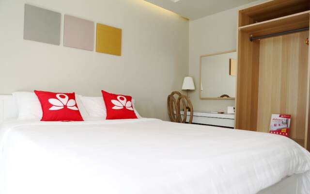 ZEN Hostel Ratchatewi вид на фасад