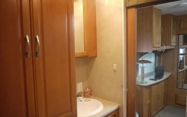 Kariyushi Trailer House