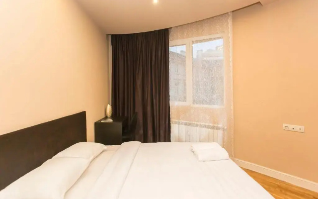 Elegant 2bdr Apartment with a Balcony