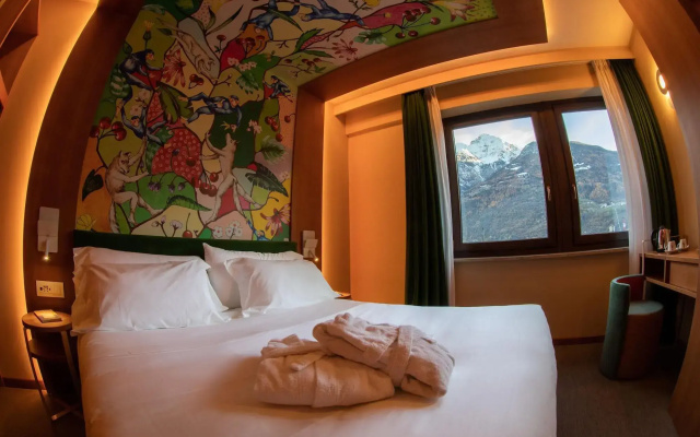 Omama Hotel
