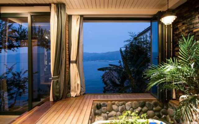 The Idler Lodge | Shuanglang Sanctuary by Erhai