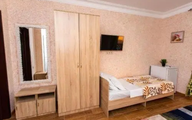 Hotel on Zorge 28