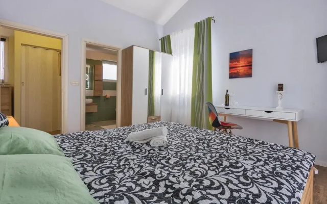 Beautiful Home in Medulin With Wifi and 4 Bedrooms
