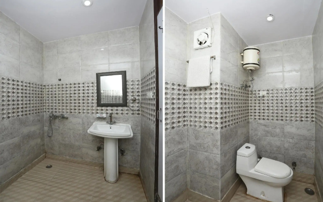 OYO 30107 Hotel Black Stone