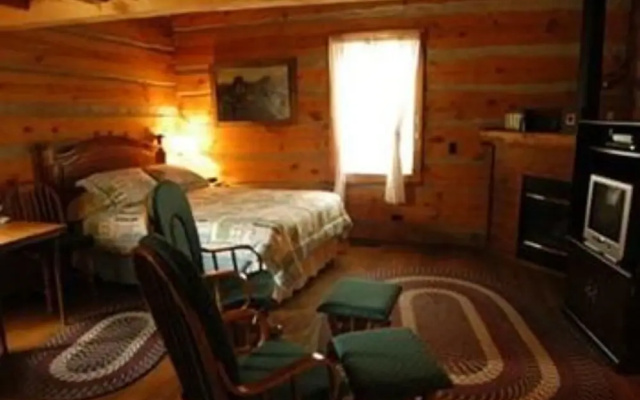Galena Log Cabin Getaway